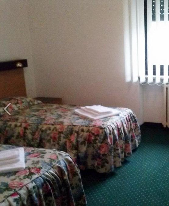 Hotel Cascata Pozzolo Formigaro Quarto foto